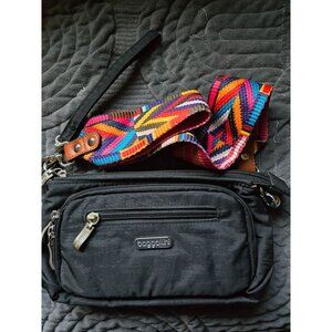 Baggallini Original Everyday Bag Black and Sand w/ Camera Strap